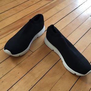 Barely worn Vince slip on sneakers women’s size 10